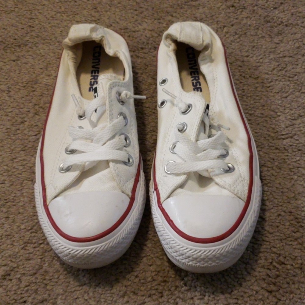 White converse sneaker size 6 chuck taylor